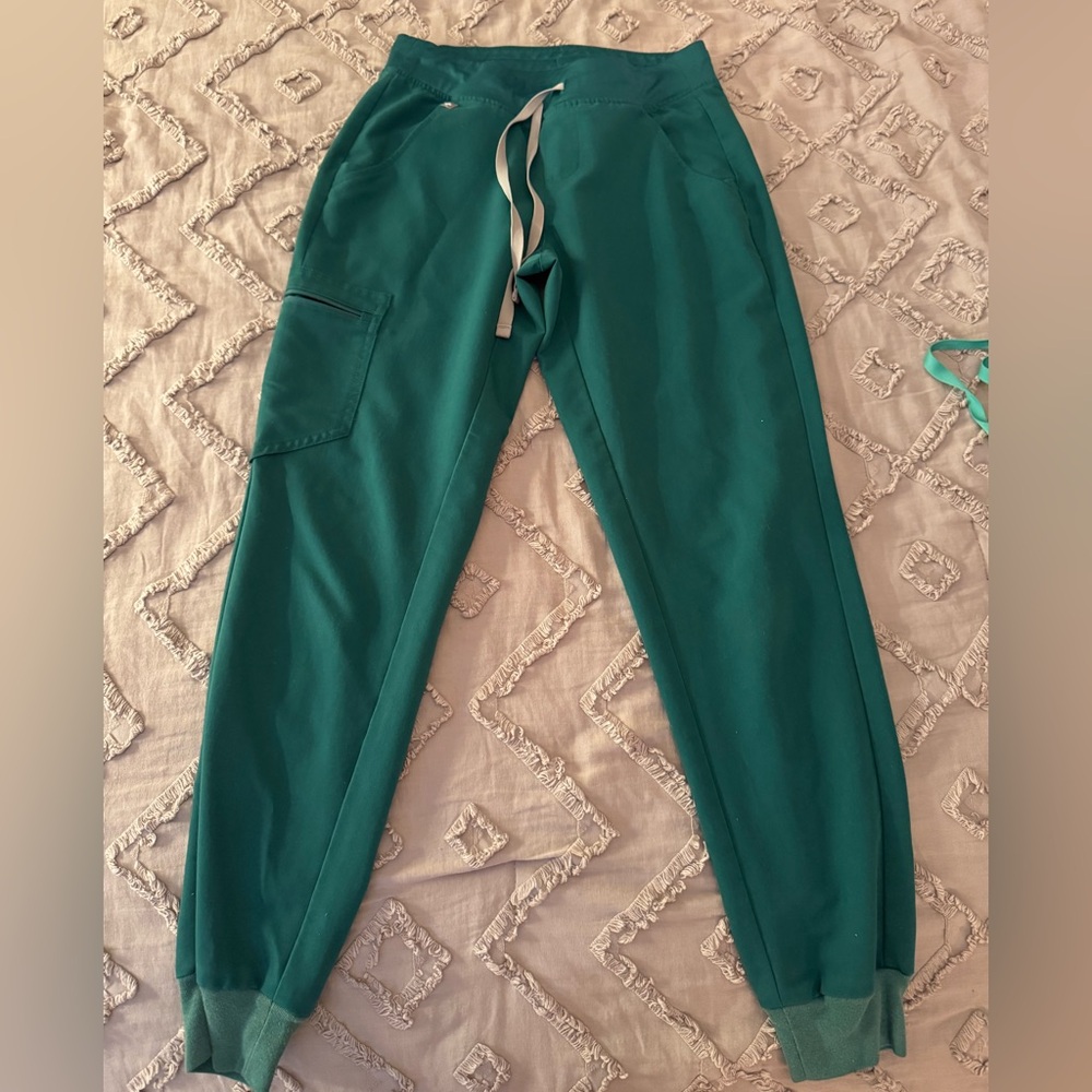 Figs Hunter Green Zamora Jogger